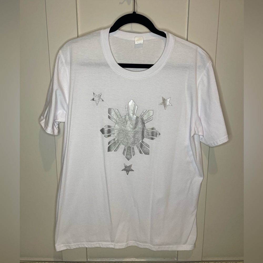 Philippines Sun and Stars White Metallic TShirt New Size XL fits like M/L